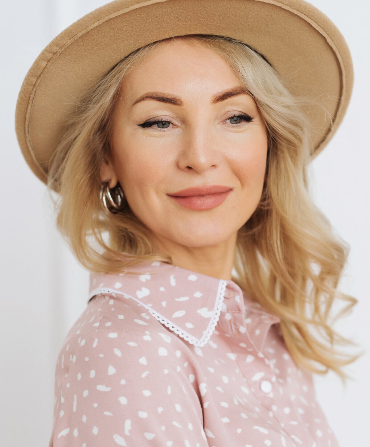 Los Angeles chemical peels model with blonde hair